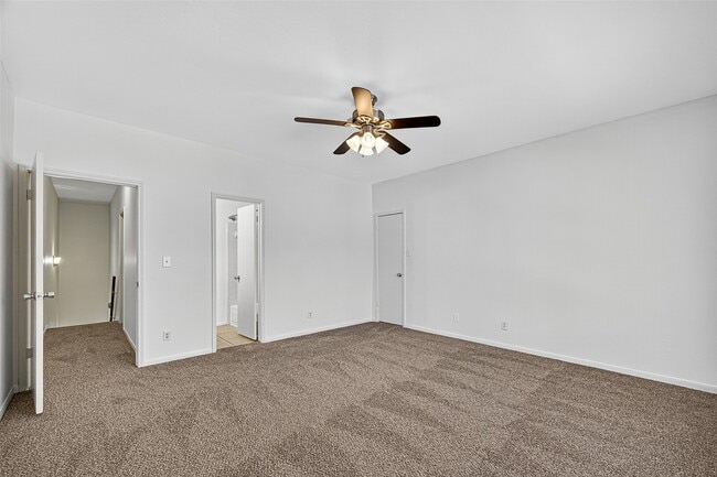 Building Photo - 7395 Regency Square Ct