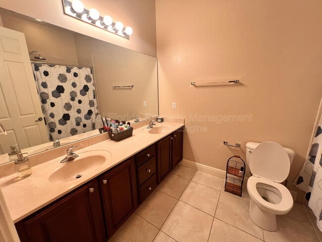 Building Photo - 1519 Lake Baldwin Ln