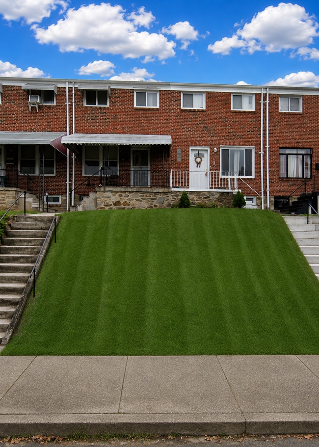 Building Photo - Beautifully Updated 3 Bedroom Home with Finished Basement