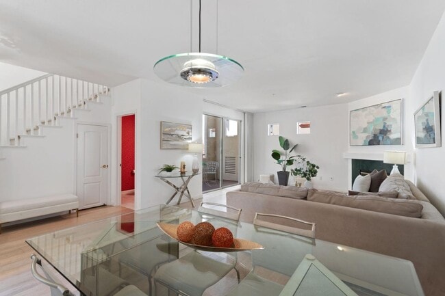 Building Photo - 2573 Park Blvd