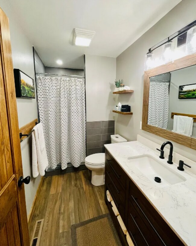 Building Photo - Beautifully Updated Home for Rent!