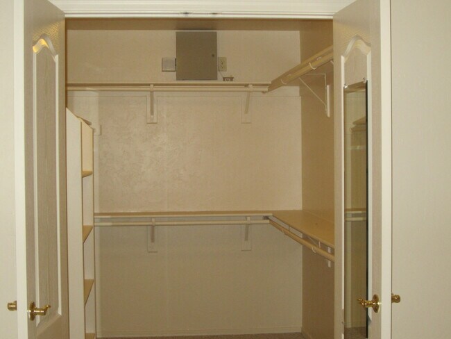 Building Photo - 2172 Tahoe Pl