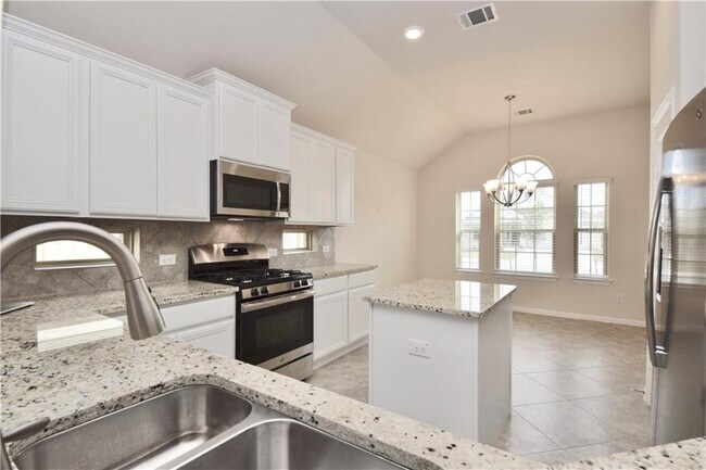 Building Photo - 1250 Chad Dr