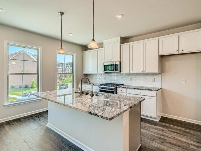 Building Photo - 3537 Hidden Valley Cir