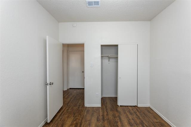 Building Photo - 10328 Woodleaf Dr