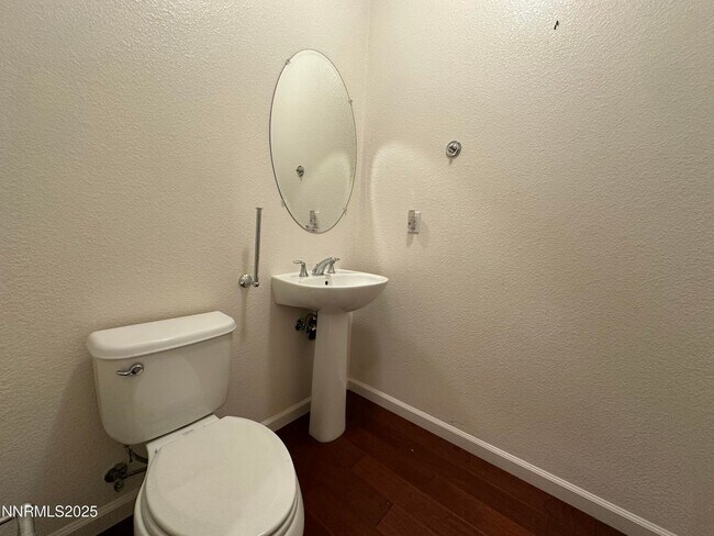 Building Photo - Immaculate Toll Brothers home