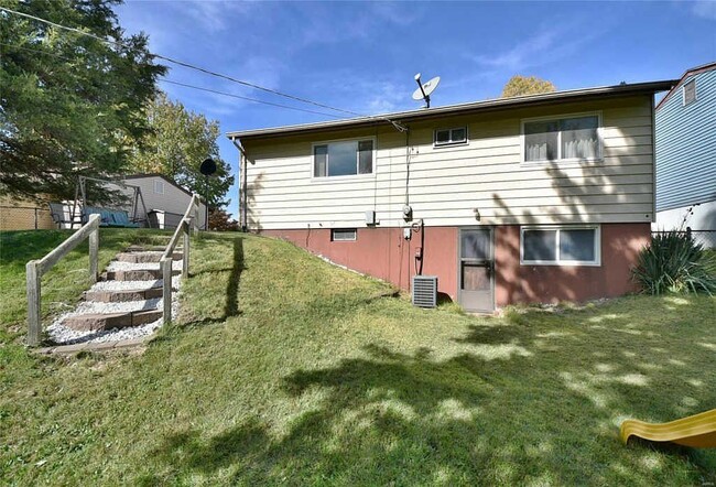 Building Photo - 3049 Orton St