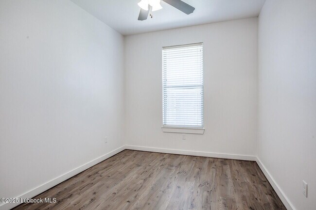 Building Photo - 2543 138th St
