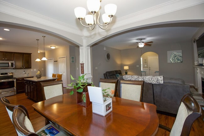 Building Photo - 3028 Helmsman Dr