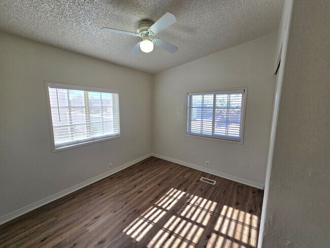 Building Photo - 5914 Sassy Rose Dr