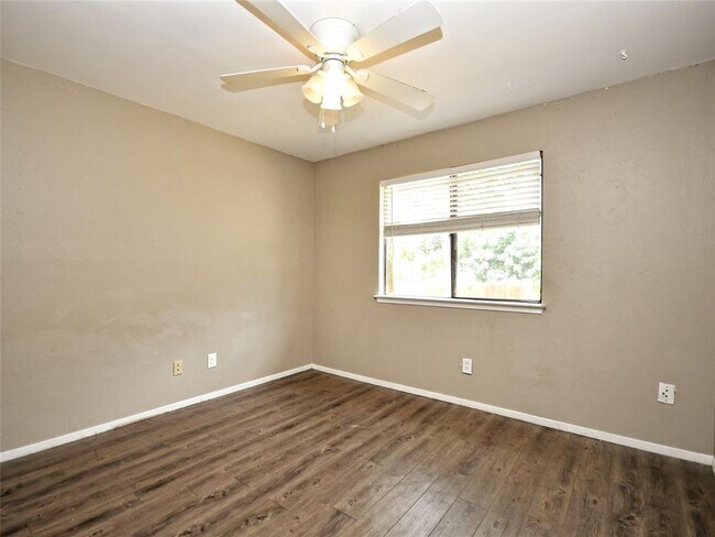 Building Photo - 8415 Fathom Cir