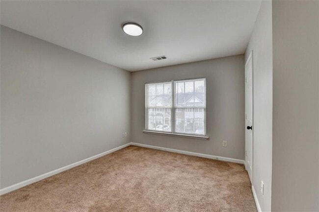 Building Photo - 903 Redwood Dr
