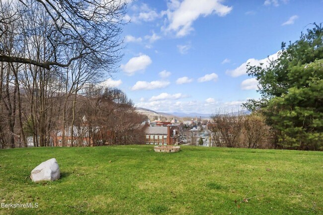 Building Photo - 4 Edmunds St