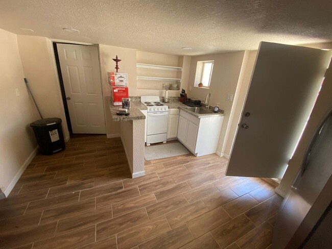 Building Photo - APARTMENT FOR RENT in CENTRAL EL PASO