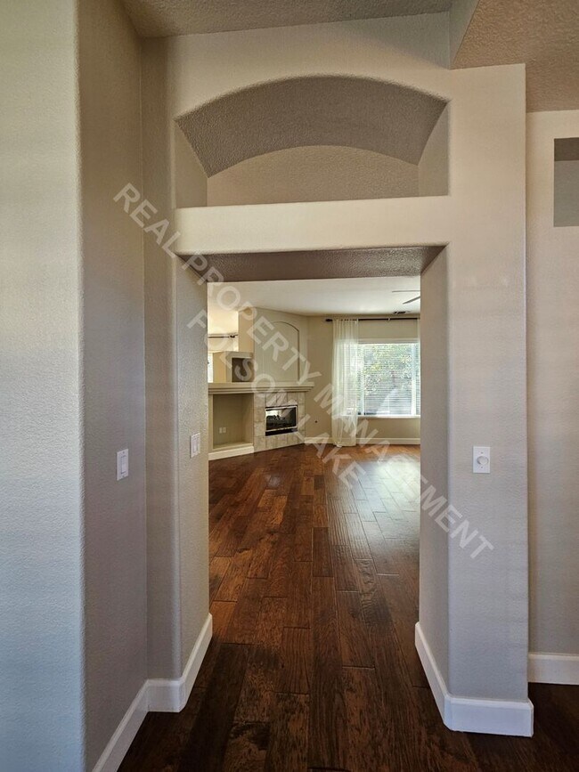 Building Photo - 4-Bedroom Single-Story Home in Briggs Ranch