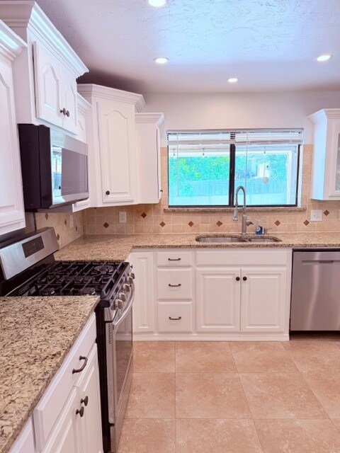 Building Photo - 12301 Arrowhead Ter