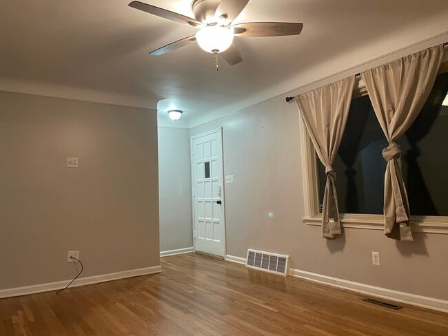 Building Photo - Mayfield