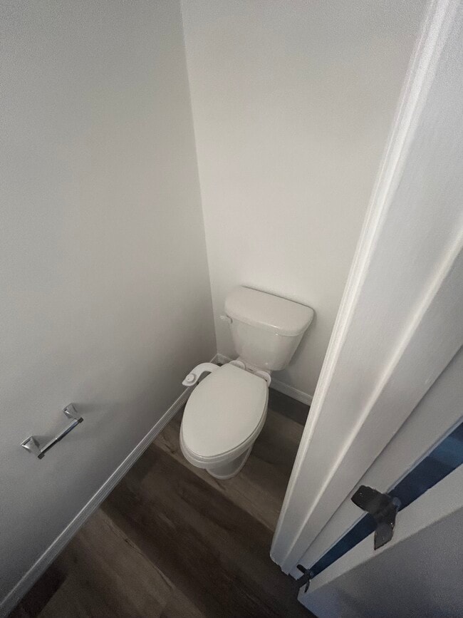 Building Photo - 16 Bogart Pl