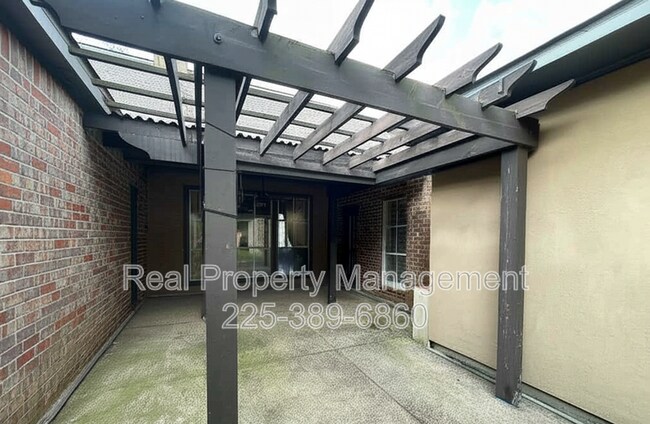 Building Photo - 13263 Quail Meadow Dr