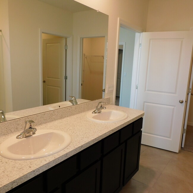 Building Photo - 17329 Reserva Dr