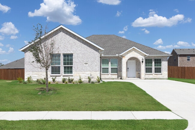 Primary Photo - 1431 Cedarhurst Dr