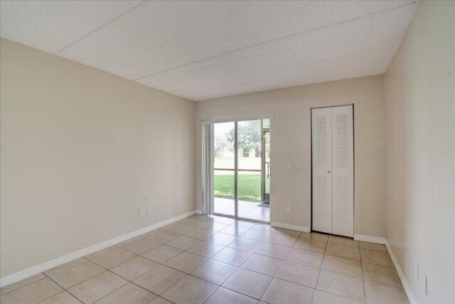 Building Photo - 1104 Meadows Cir