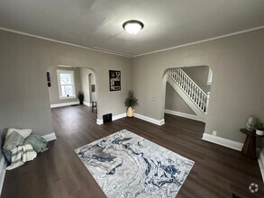 Building Photo - Newly remodeled 3 bed, 1 bath home for ren...