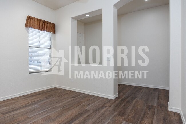 Building Photo - Beautiful Home in Villago Community