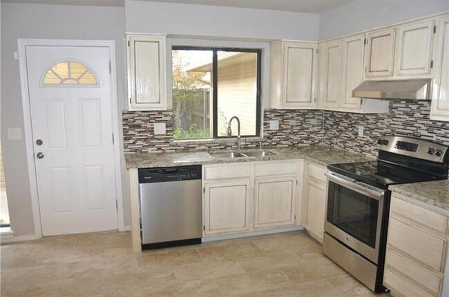 Building Photo - 1117 Sequoyah Pl