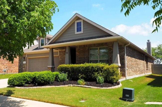 Building Photo - 812 Dove Cv