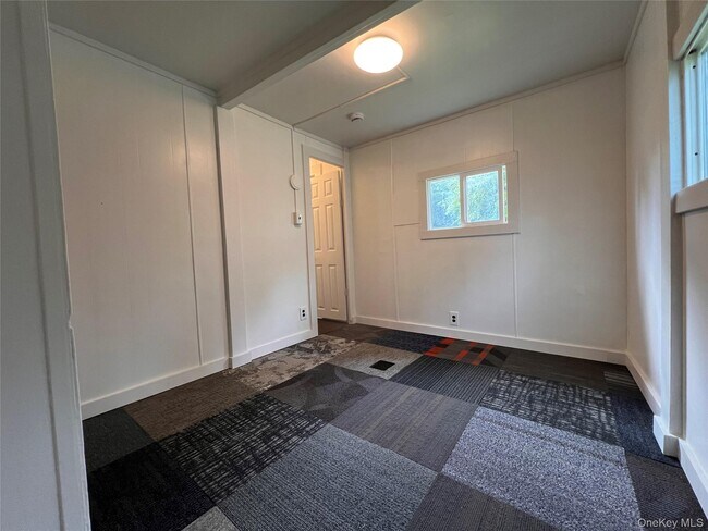 Building Photo - 70 Minnewaska Trail