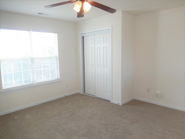 Building Photo - 1421 Springshire Ct