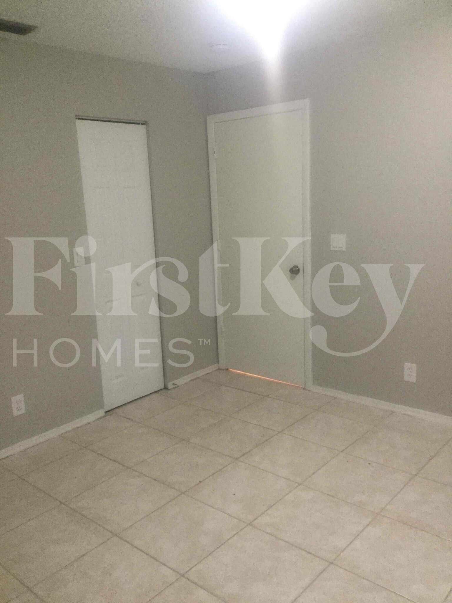 Building Photo - 6129 Moonbeam Dr