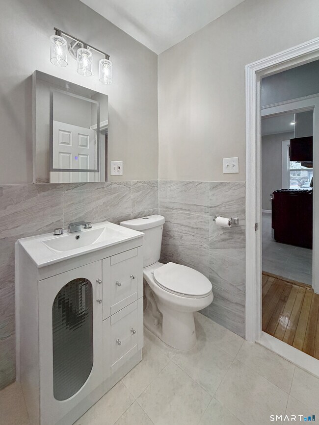 Building Photo - 30-32-32 Fenwick St