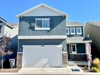 Building Photo - Lovely 2 Story in Saratoga Springs!