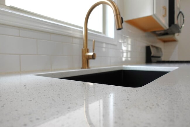 Building Photo - 24 Noble Wing Ln