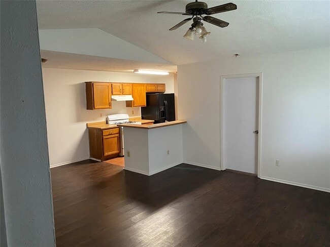 Building Photo - 12312B Alderbrook Dr