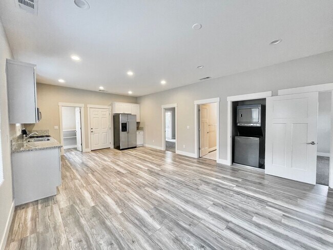 Building Photo - 1220 T St