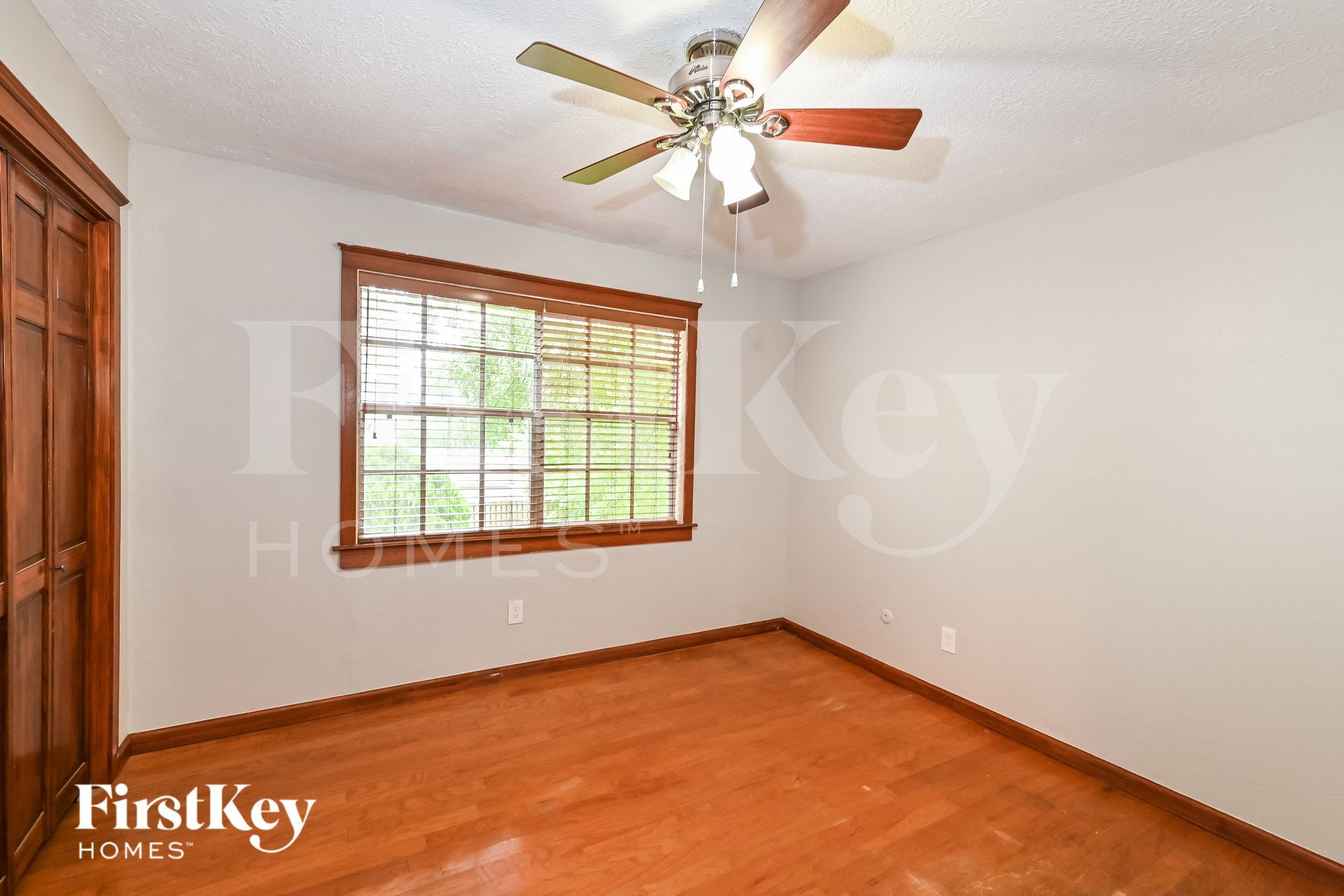 Building Photo - 4003 Chapel Square Dr