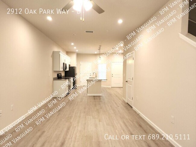 Building Photo - 2912 Oak Park Way