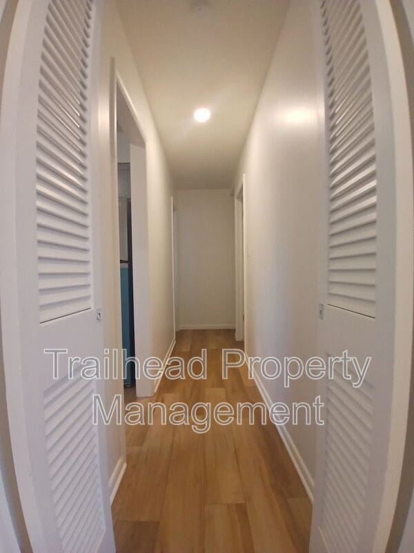Building Photo - 7801 W 83rd St