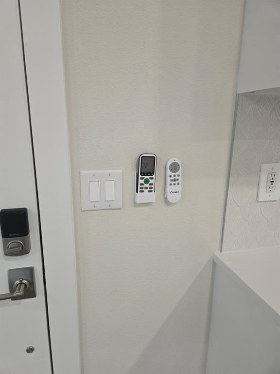 Building Photo - 1019 Oak Bluff Dr