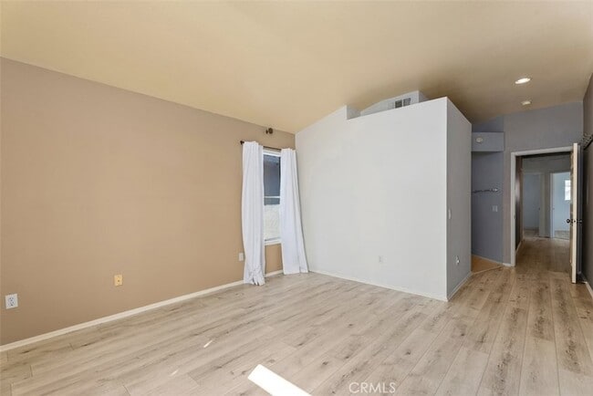 Building Photo - 28 Fairfield