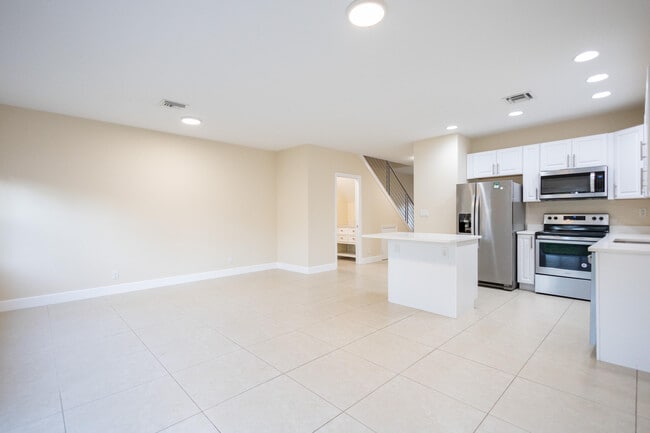 Building Photo - 12437 Westhampton Cir