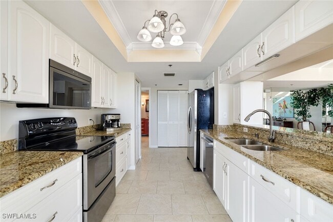 Building Photo - 6361 Pelican Bay Blvd