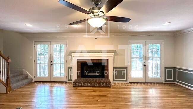 Building Photo - 4 Bedroom, 4.5 Bath Home in Heart of Hoover