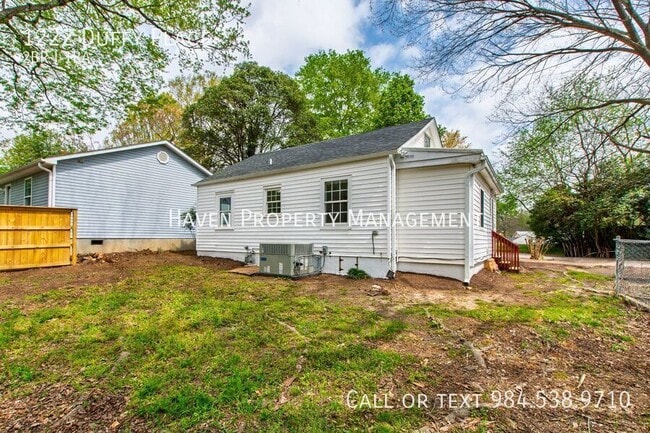 Building Photo - 1222 Duffy Pl