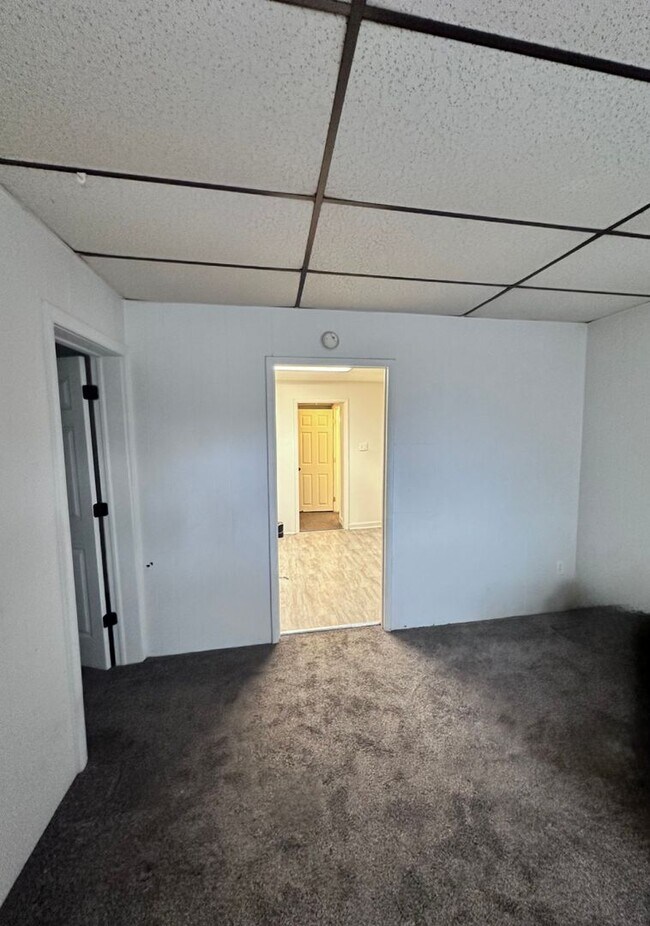 Building Photo - Quaint 2 Bedroom Single Family Home in York