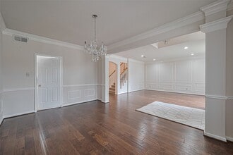 Building Photo - 1327 W Forest Dr