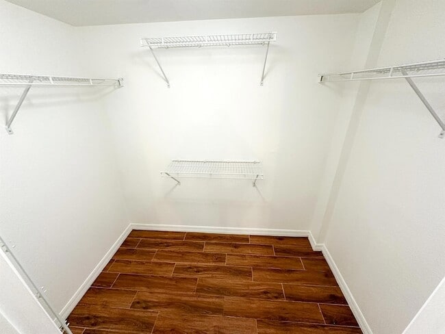 Building Photo - 6434 Emerald Dunes Dr